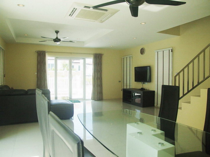 New 2 Storey House for Rent in Jomtien