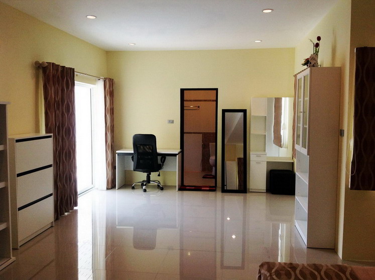 New 2 Storey House for Rent in Jomtien