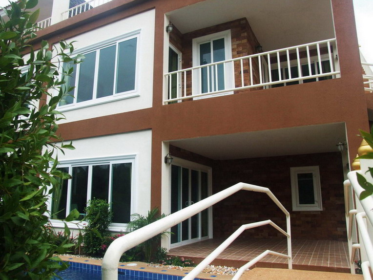 Luxurious Villa on Pratumnak Hill for Rent