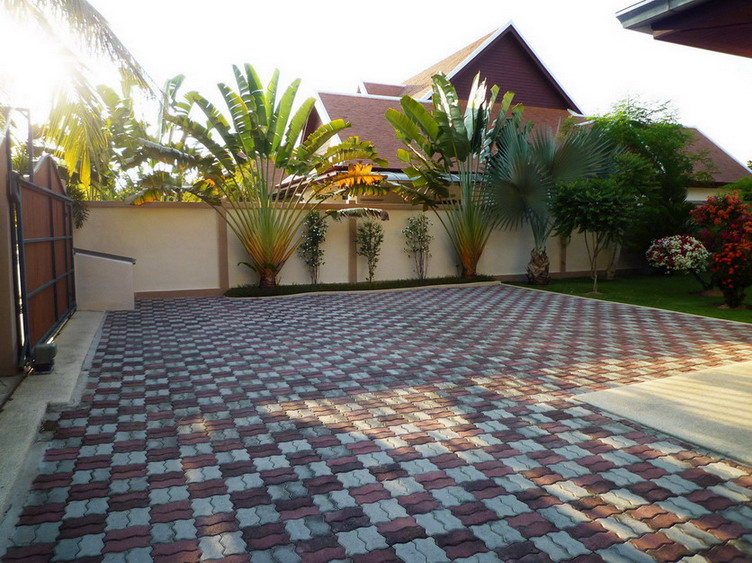 House for Quick Sale in Nong Pla Lai, Pattaya