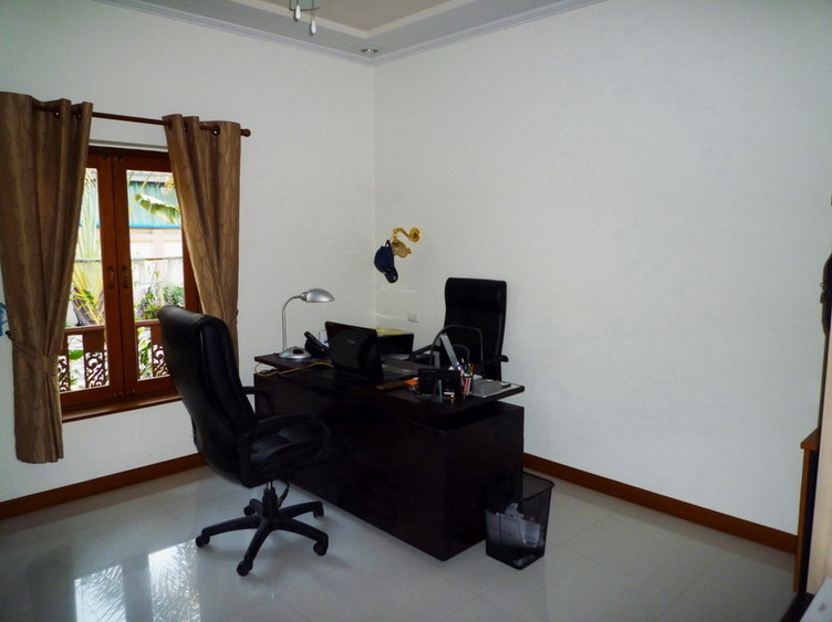 House for Quick Sale in Nong Pla Lai, Pattaya