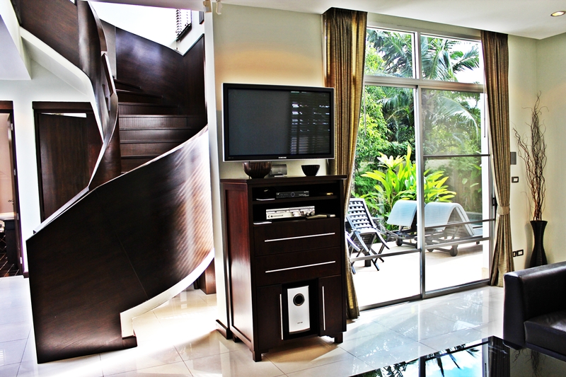 2 Storey House for Sale and Rent in Jomtien Pattaya Thailand