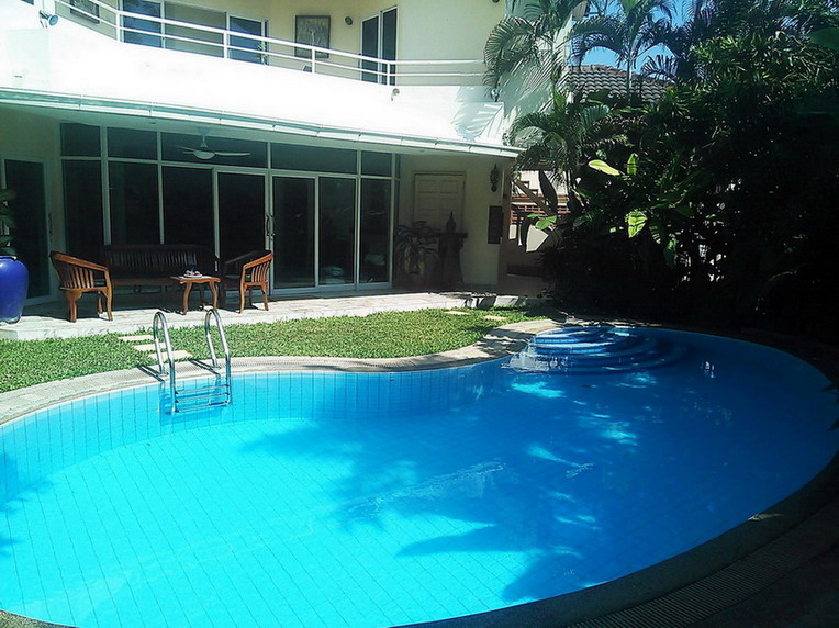 4 Bedrooms Pool Villa for Rent in South Pattaya