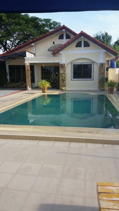 House for Rent with Pool in East Pattaya