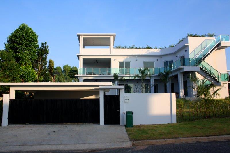 5 Bed House for Sale and Rent In Na Jomtien