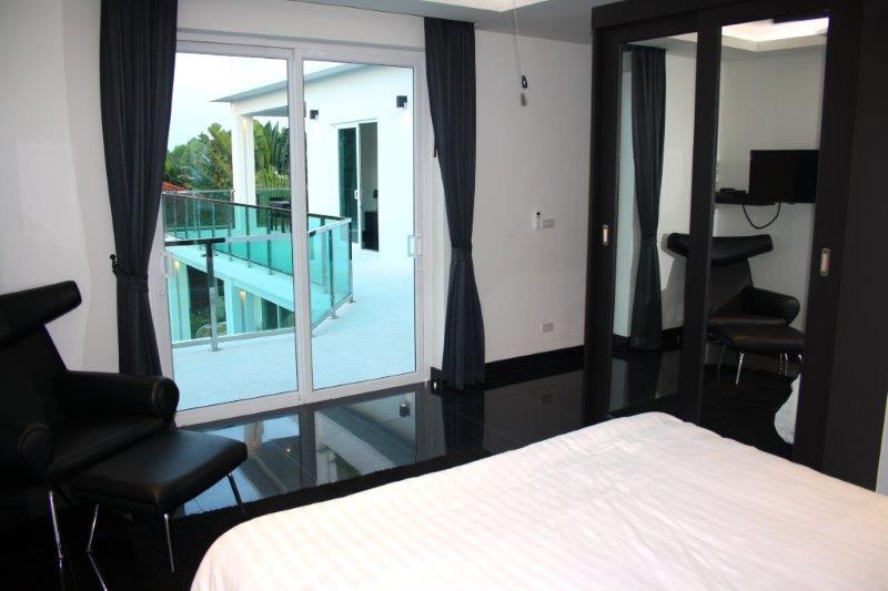 5 Bed House for Sale and Rent In Na Jomtien