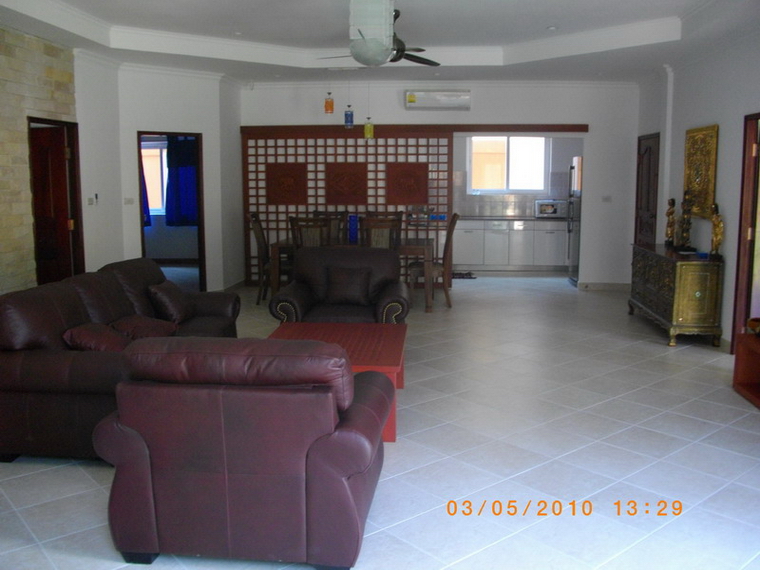 Pool villa In Pratamnak Area for Rent