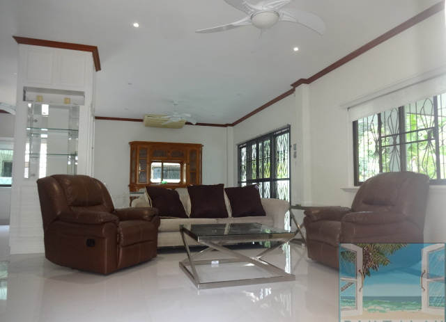 4 Bedrooms Jomtien House for Rent