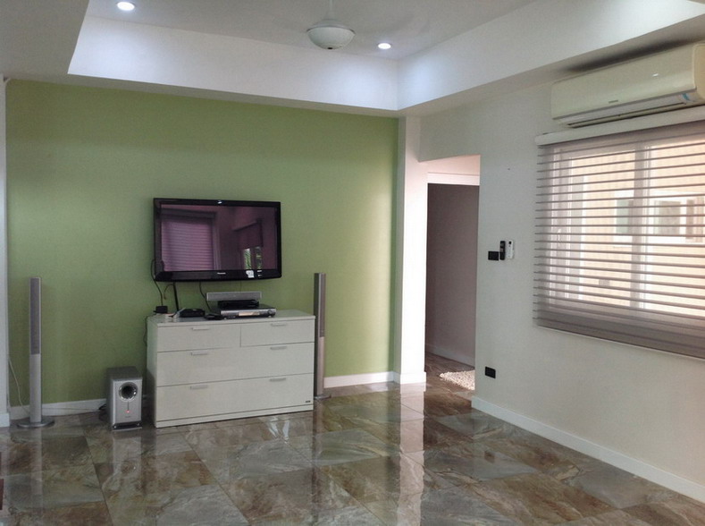 Big house 4+1 Bedrooms for Rent in East Pattaya