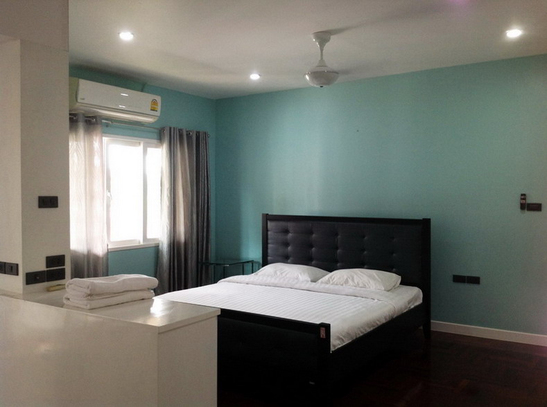 Big house 4+1 Bedrooms for Rent in East Pattaya