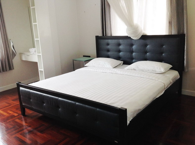 Big house 4+1 Bedrooms for Rent in East Pattaya