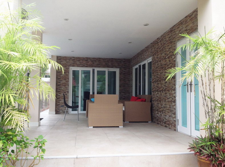 Big house 4+1 Bedrooms for Rent in East Pattaya