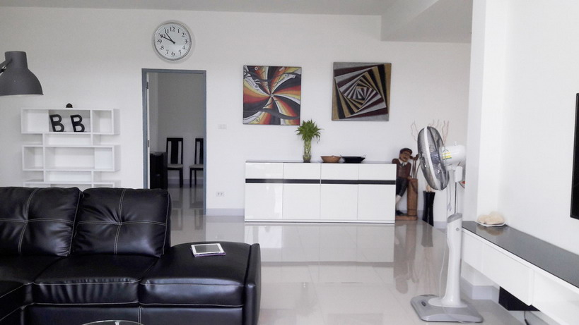 Modern House for Sale in East Pattaya