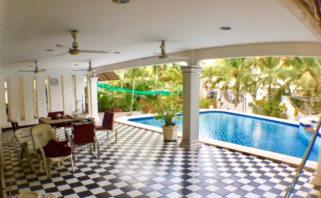 Big Pool House for Sale in Pattaya