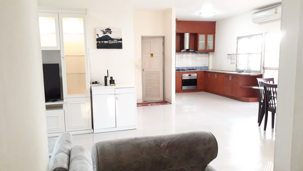 House For Sale in Soi Chaipornvitee East Pattaya