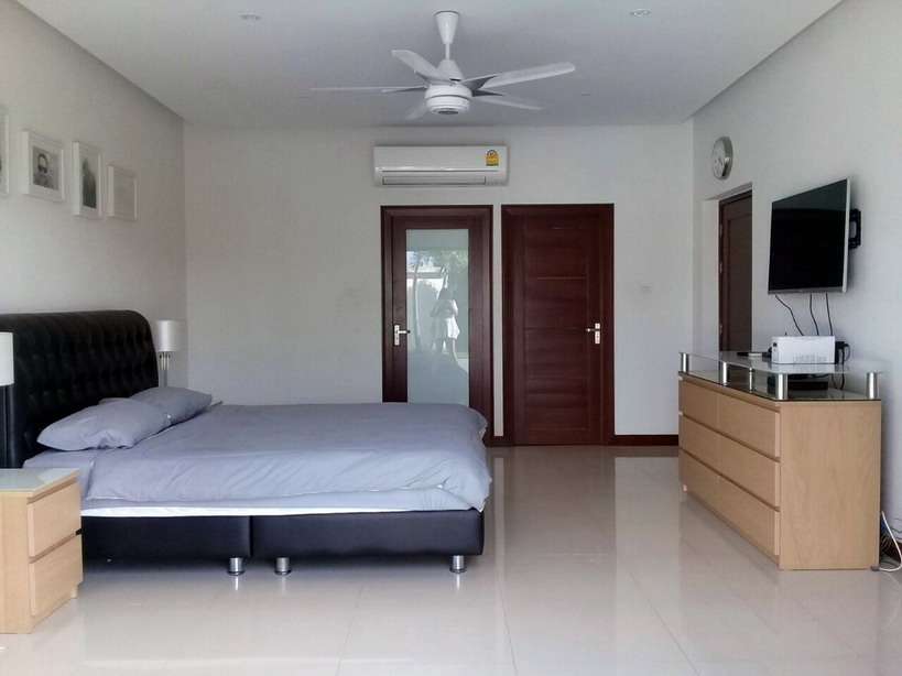 Big Land House for Sale in Huay Yai Area, Pattaya Thailand