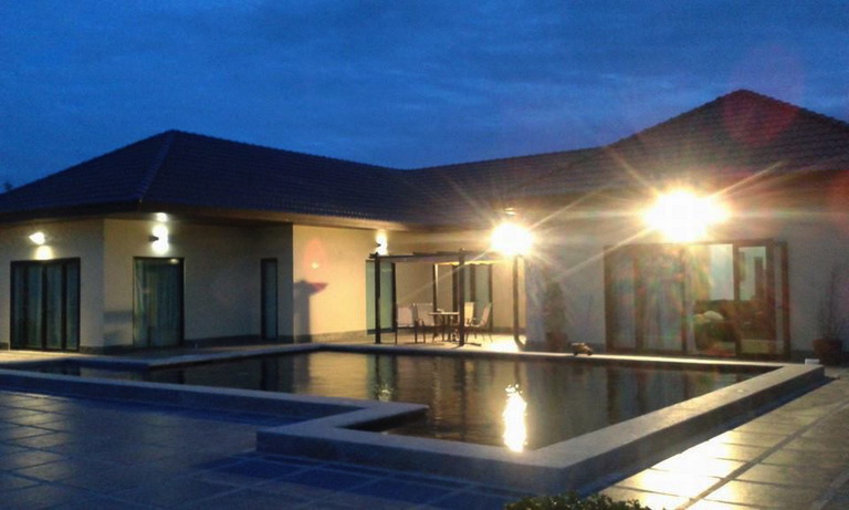 Big Land House for Sale in Huay Yai Area, Pattaya Thailand