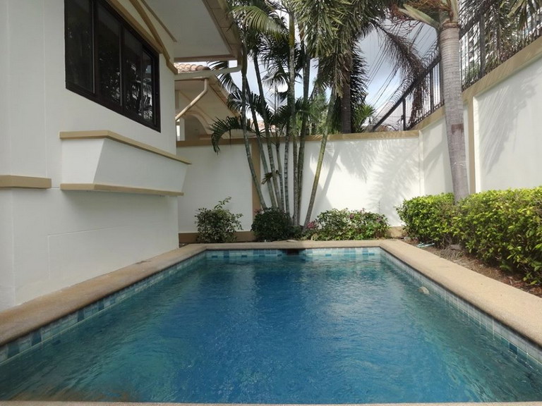 Villas For Sale and Rent In Jomtien