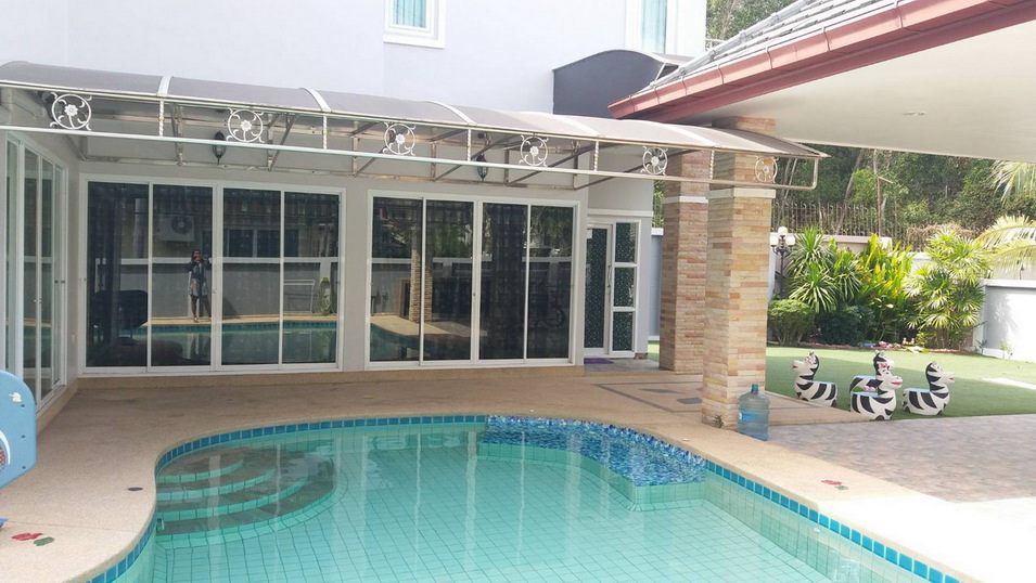 2 Story House 4 Bedrooms For Rent in East Pattaya