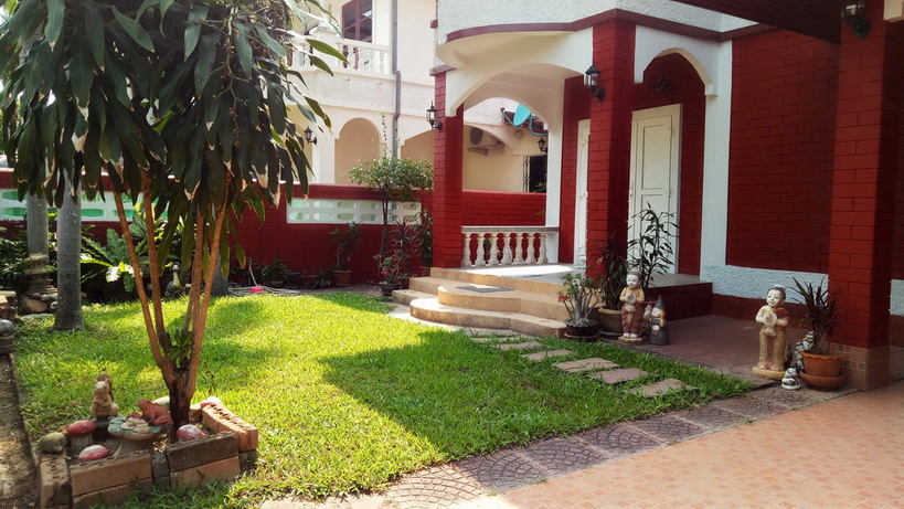 2 Story House for Sale and Rent in East Pattaya