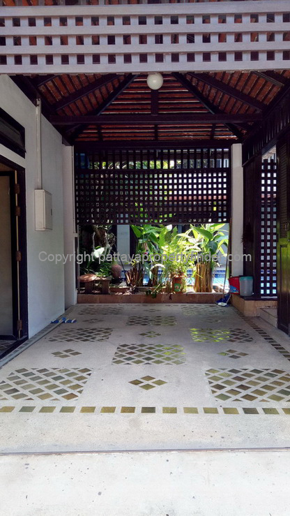 Thai Bali House for Rent in East Pattaya