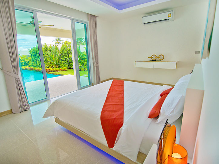 Luxury House for Sale in Pong, Pattaya Thailand