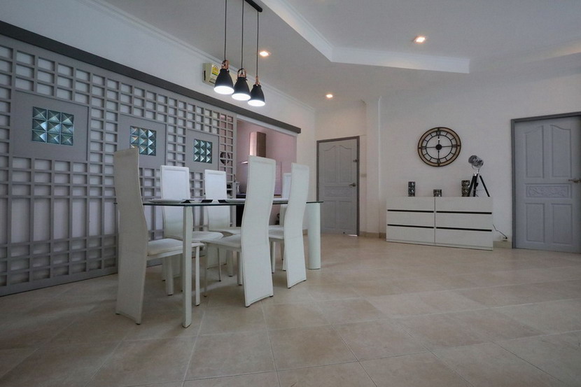 Luxury House For Sale and Rent on Pratumnak Hill, Pattaya