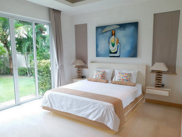 Huge Pool Villa For Sale and Rent Mapprachan Lake, East Pattaya