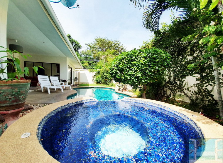 Pool Villa for Rent on Pratumnak Hill, Pattaya