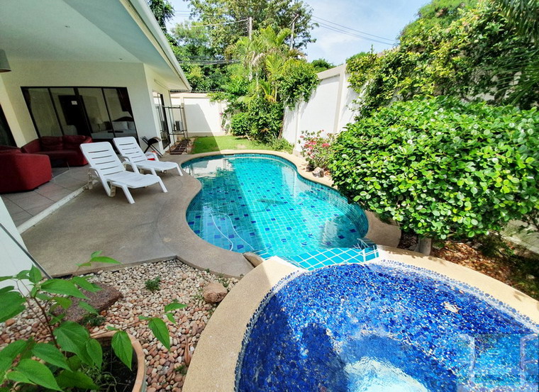 Pool Villa for Rent on Pratumnak Hill, Pattaya