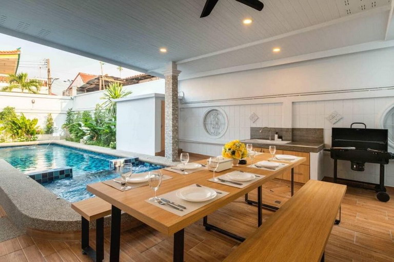 Pool Villa House in the Heart of Pattaya City, Thailand