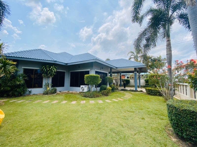 Large Pool Villa  For Sale in East Pattaya