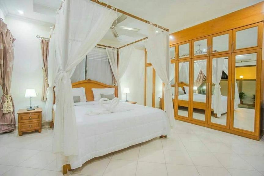 3 Bedrooms Pool Villa  For Rent  at Jomtien, Pattaya