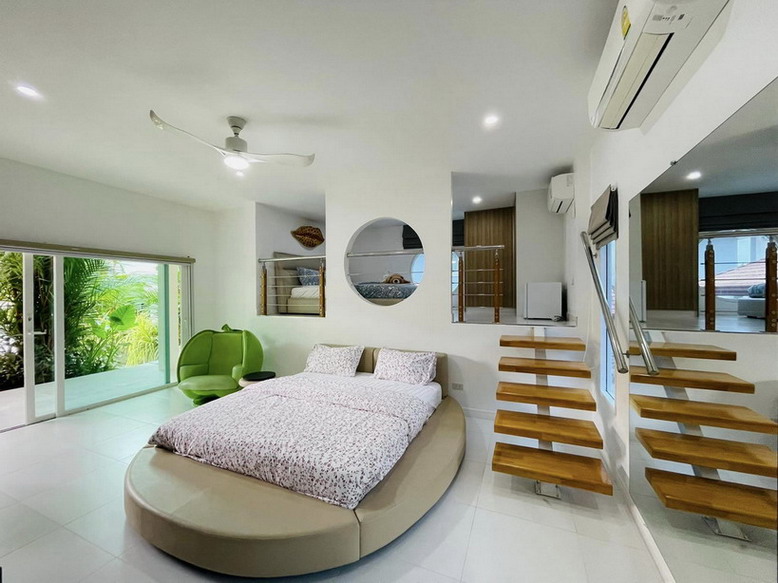 A Super Luxury Villa for Sale in Pattaya