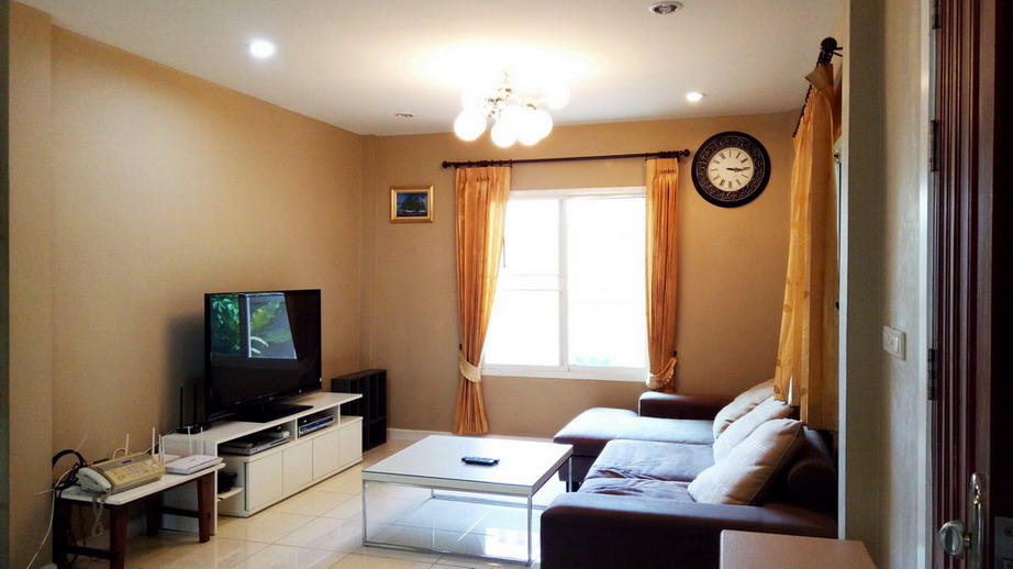 2 Story House for Sale and Rent in East Pattaya