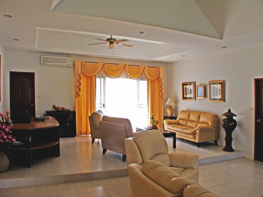 East Pattaya House for Sale/Rent