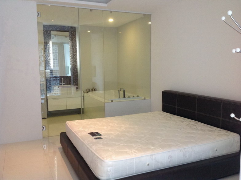 Beachfront 3 Bedrooms Condo for Sale in Pattaya