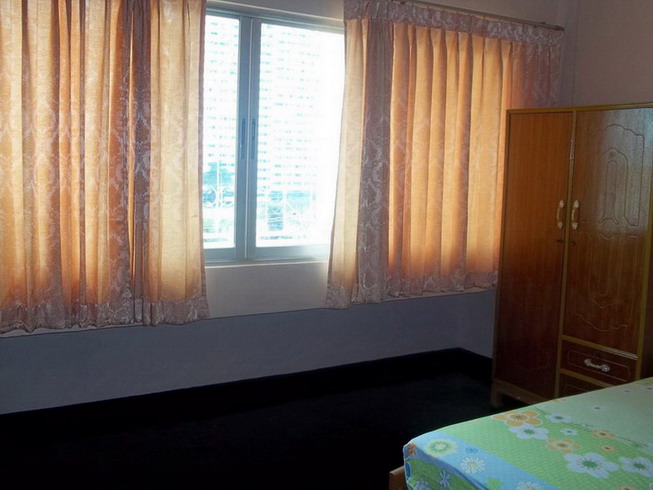 Room for Rent Thepprasit Rd.