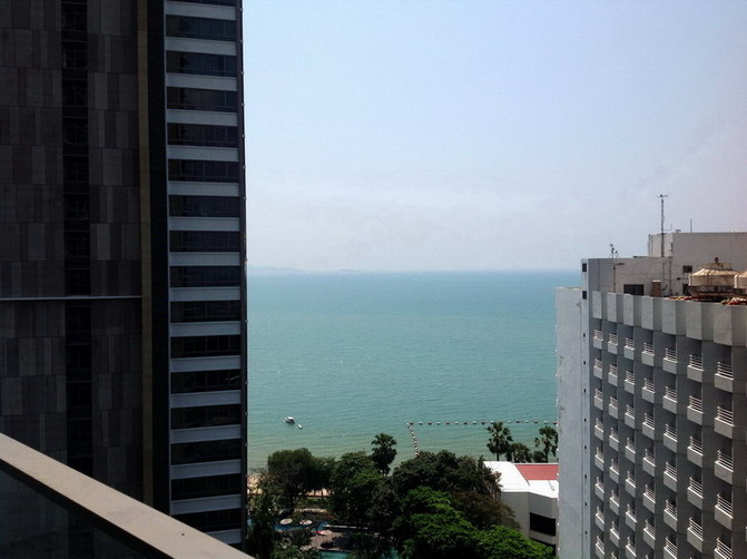 Sea-view Northpoint Condo for Rent