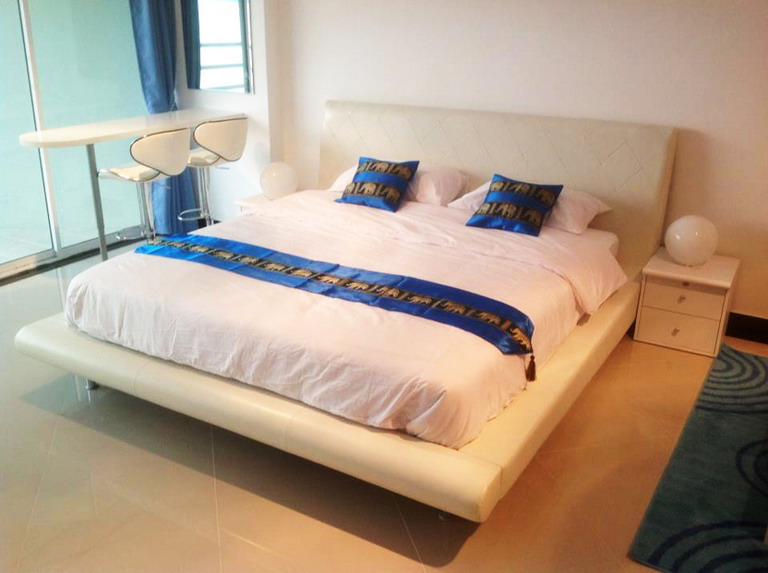 Big Condo for Sale and Rent  Sea View Jomtien Beach