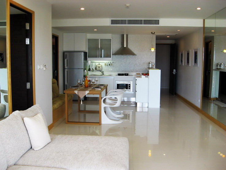 2 Bedrooms Luxury Beachfront Condominium for Rent