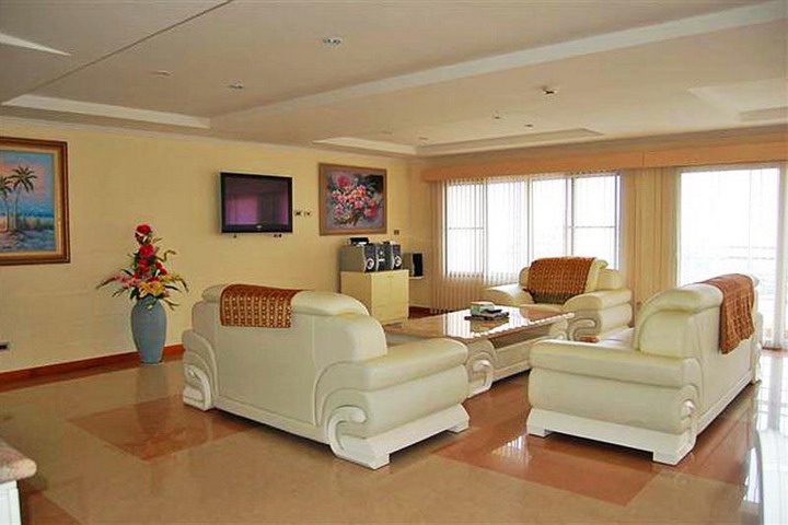 Luxury Condominium 2 Bedrooms For Sale and Rent in Wong Amat