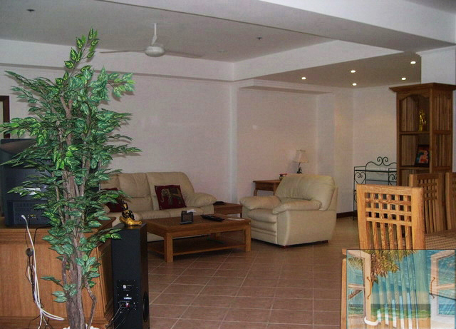 2 Bedrooms Condo for Rent in Jomtien