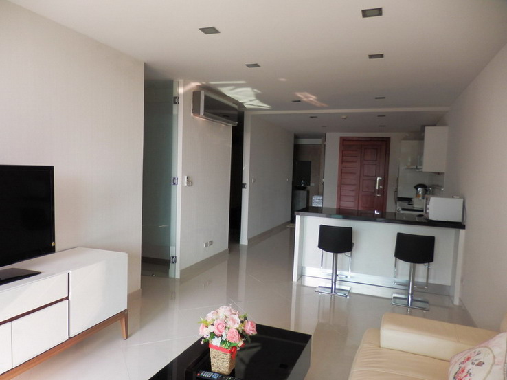 Sea View 2 Bedrooms Condo for Rent in Wongamat Beach