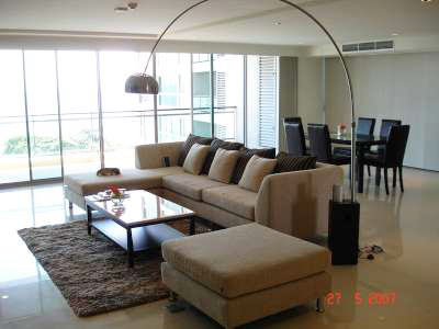 3 Bedrooms Luxury Sea view Condo for Rent on Pattaya Beach Rd.