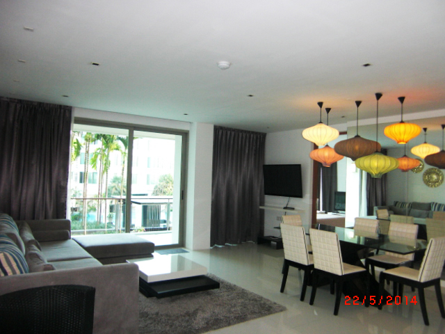 2 Bedrooms Beachfront Condominium for Rent
