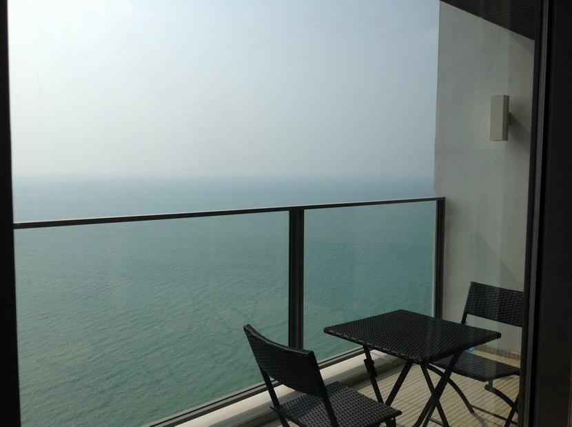 Sea View  Condo For Rent in in Northpoint Condominium