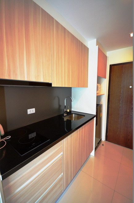 Condo for Sale and Rent on Pratamnak Hill Pattaya