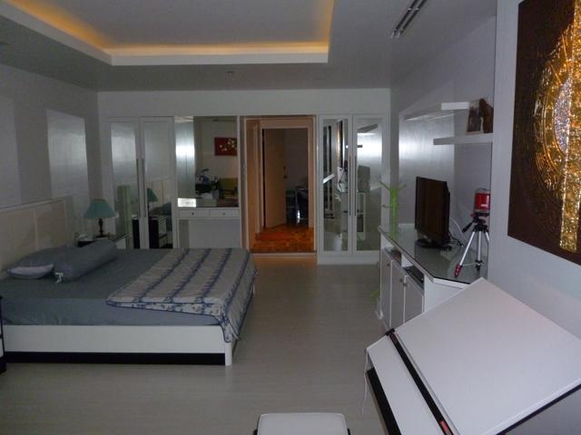 Sea View Jomtien Beach Condo for Sale