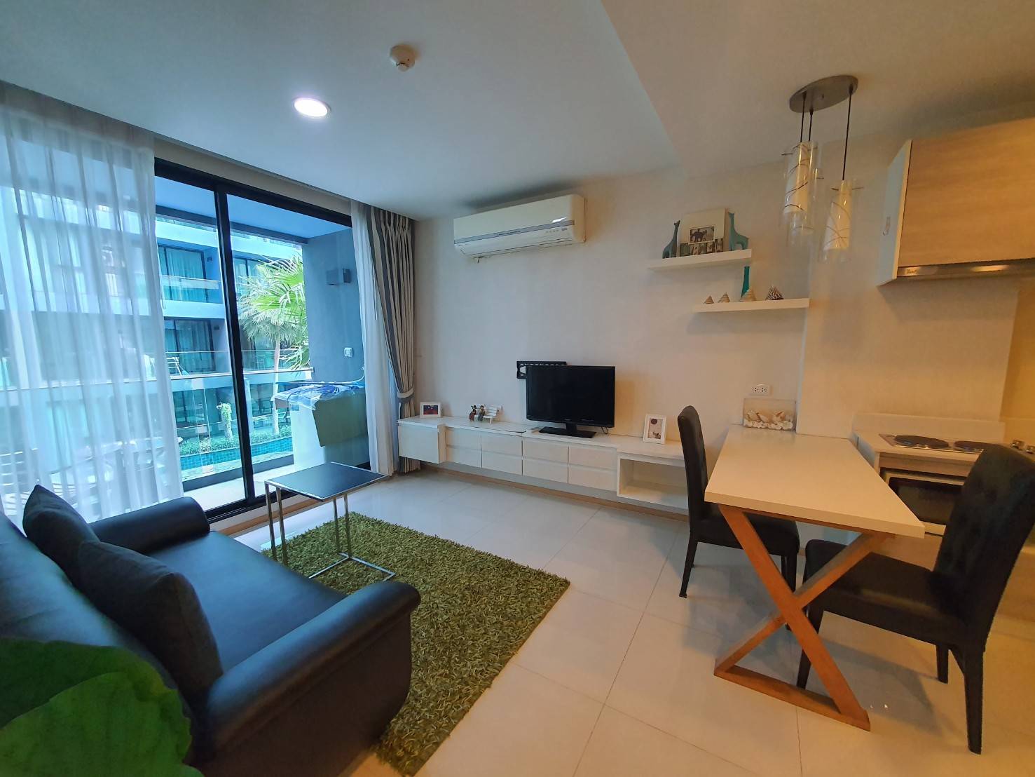 2 Bedrooms Condo for Sale and Rent in Jomtien